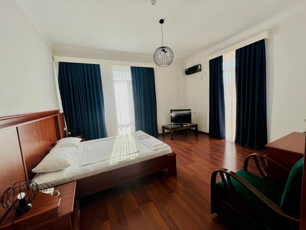 Hotel Aristocrat à Tbilissi Extérieur photo