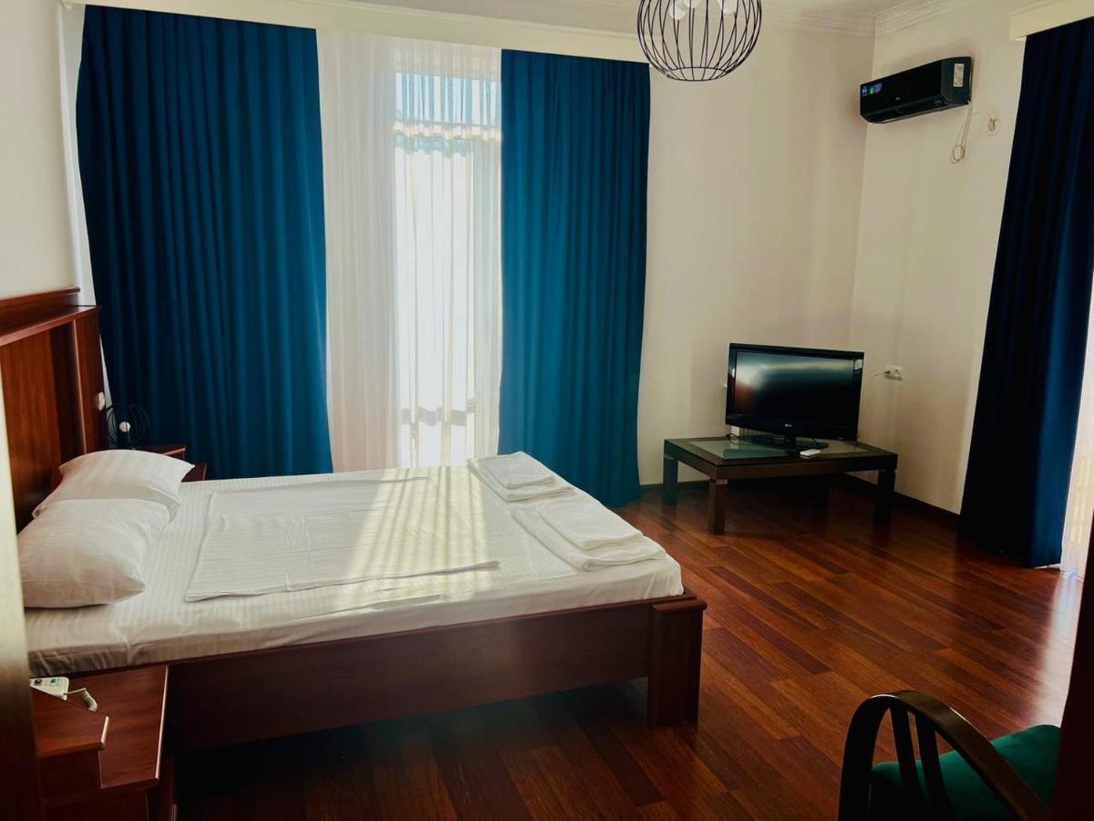 Hotel Aristocrat à Tbilissi Extérieur photo
